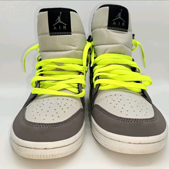 Air Jordan 1 Mid “Gunsmoke Volt” Grey Neon Yellow 554724-072 Men’s US 9 - Picture 2 of 7